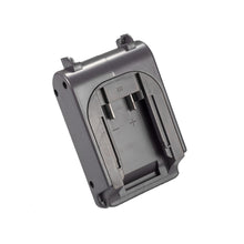 Lade das Bild in den Galerie-Viewer, Black and Decker 20V auf Dyson V7 Batterieadapter