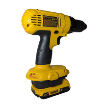 Lade das Bild in den Galerie-Viewer, DeWalt 20V auf DeWalt 18V Batterieadapter