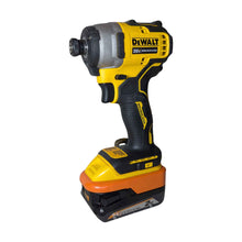 Lade das Bild in den Galerie-Viewer, RIDGID 18V auf DeWalt 20V Batterieadapter (ABS)