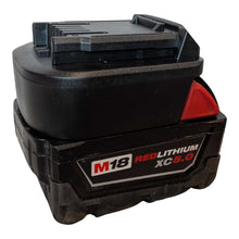 Lade das Bild in den Galerie-Viewer, Milwaukee 18V auf CAT 18V Batterieadapter
