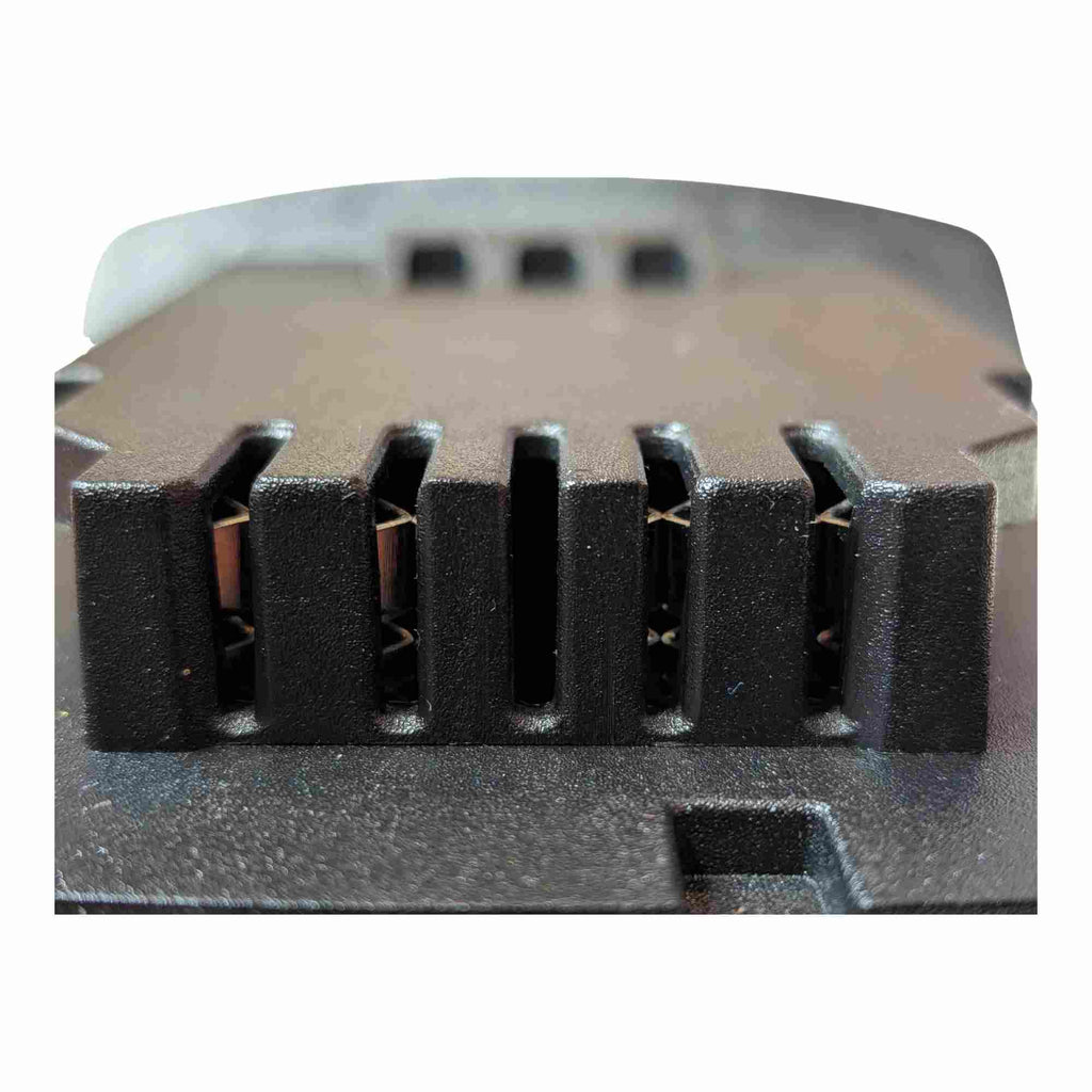 Parkside X20V to DeWalt 20V MAX battery adapter - close-up of the DeWalt tool-side terminal block