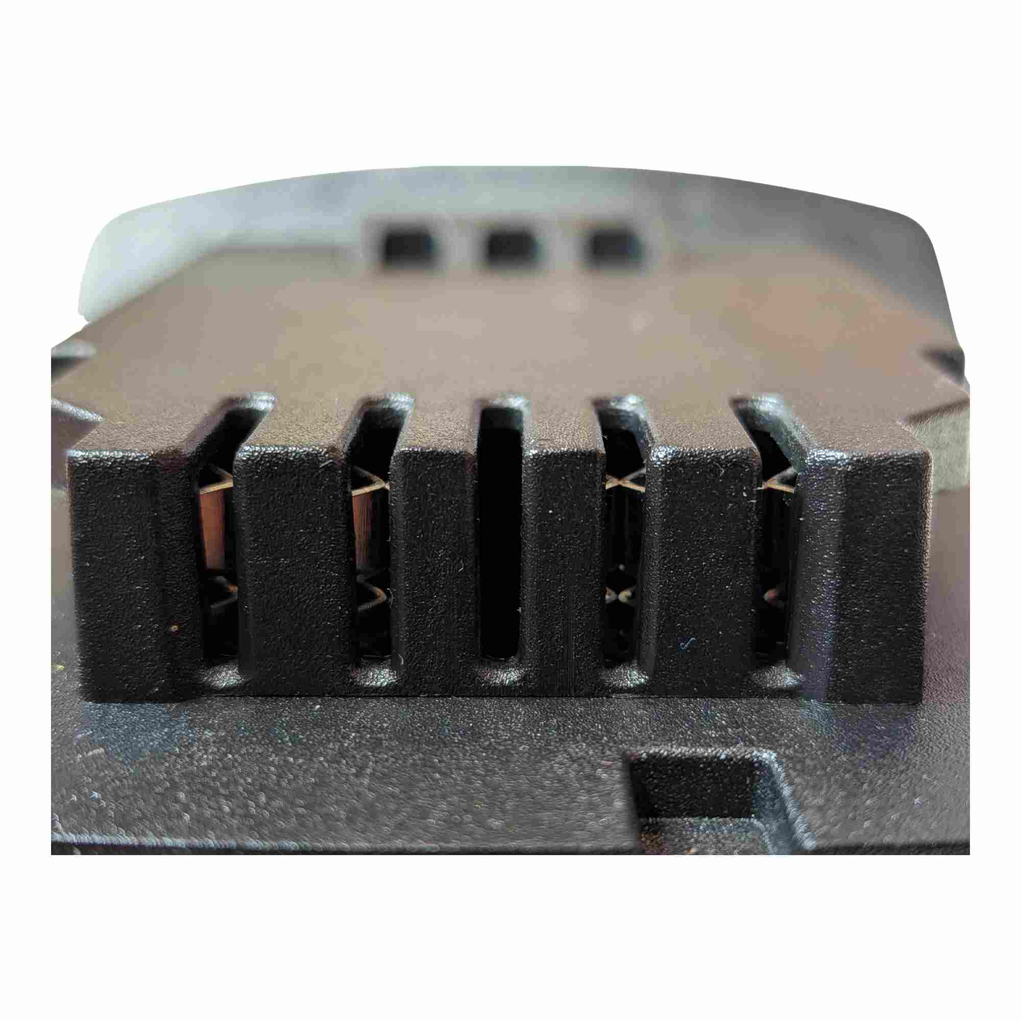 Parkside X20V to DeWalt 20V MAX battery adapter - close-up of the DeWalt tool-side terminal block
