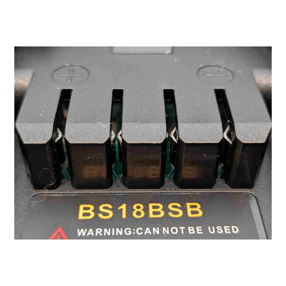 Bosch 18V GBA (Blau) auf Bosch 18V PBA (Grün) Akkuadapter